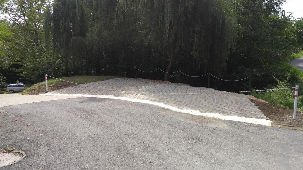 Domek Caloroczny Tresna Agata Exteriör bild