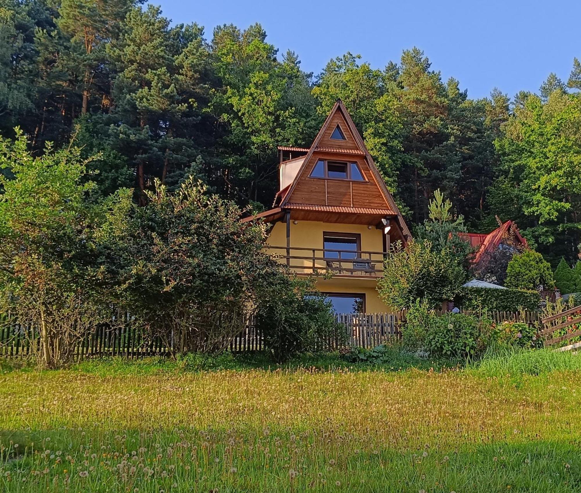 Domek Caloroczny Tresna Agata Exteriör bild